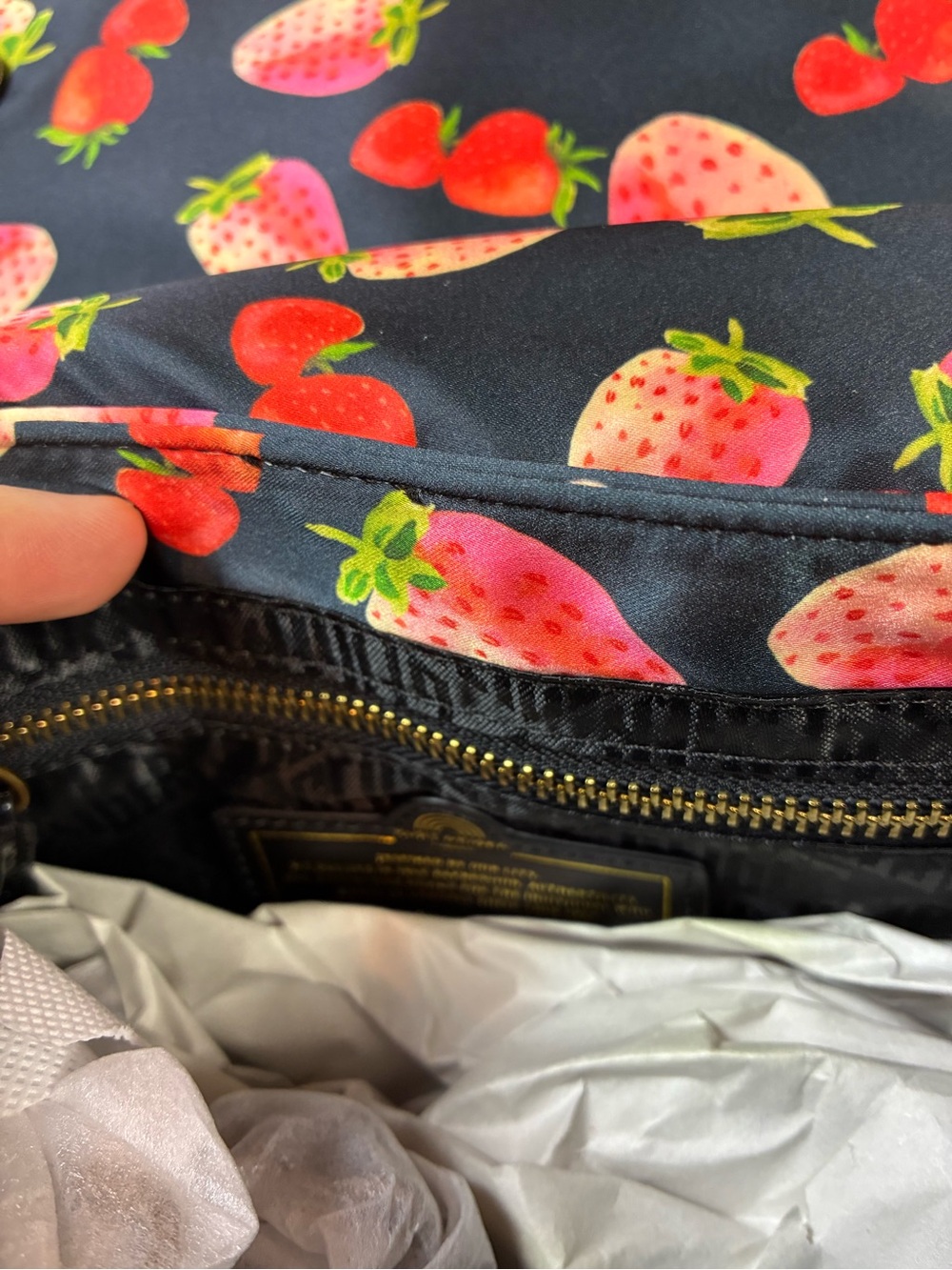 Kurt Geiger Strawberry Portobello Nylon Flap Bag - NWT 🍓 - Picture 9 of 11
